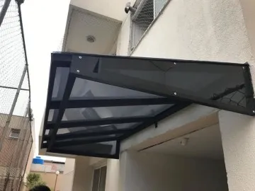 Toldo em Policarbonato Compacto Preto